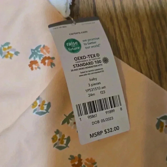 Carter's 3 piece vest floral set - Picture 4 of 4